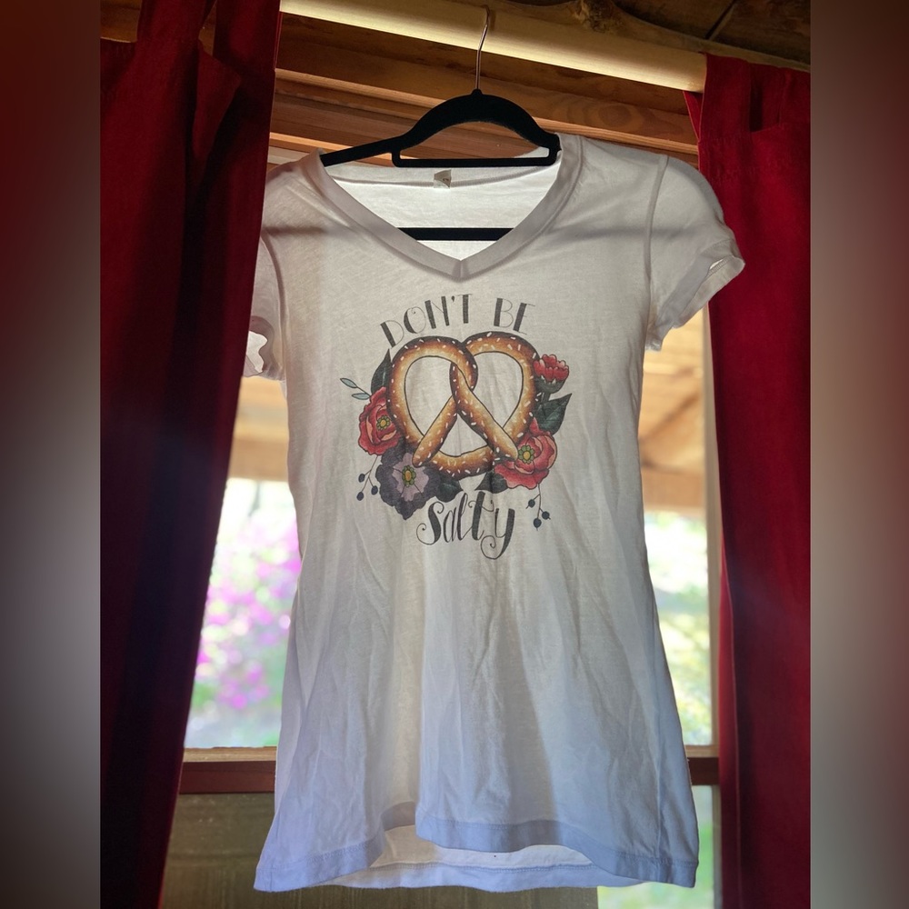 2015 Millennial-Core Pretzel Graphic Tee Size Small, “Don’t Be Salty”